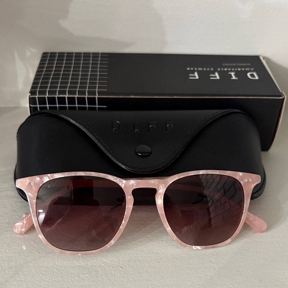 Diff Pink Marbled Sunglasses